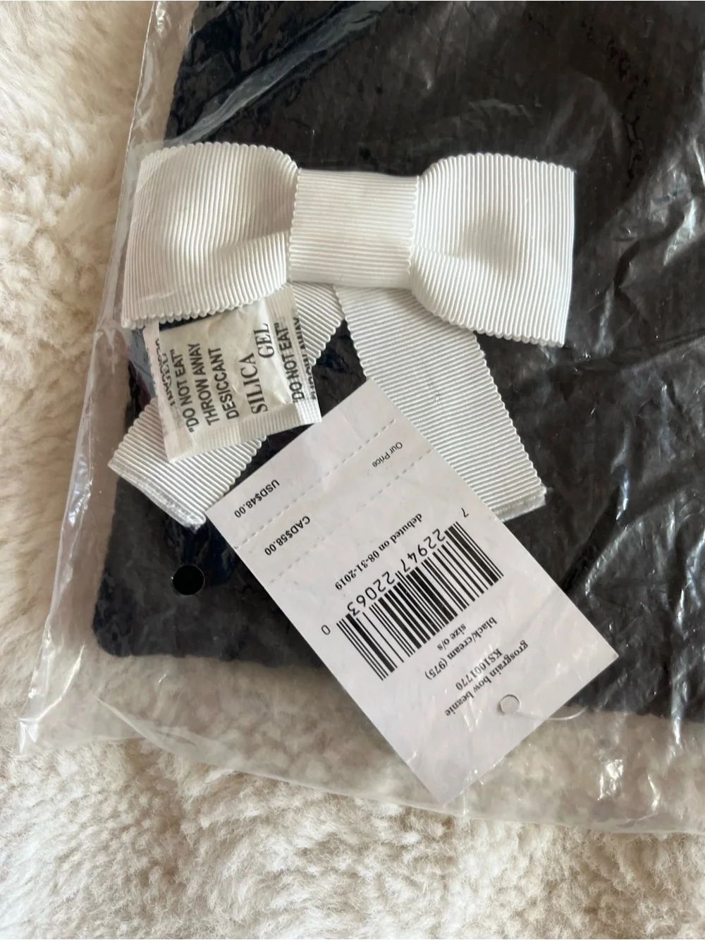 Kate Spade New York Grosgrain Bow Beanie Black/Cream Bow NWT Black Knit 2019